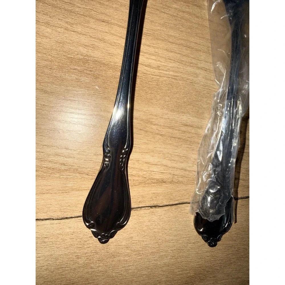 2 Oneida Chateau DINNER Forks Community Deluxe Stainless Flatware Set of 2‎